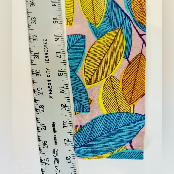 LuLaRoe Leggings Fall Foliage Print Multi Color One Size (2-10) NEW! - Picture 9 of 11